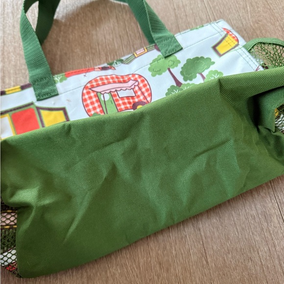 Thirty-One Camper Print Tote with Green Accents - Picture 3 of 8